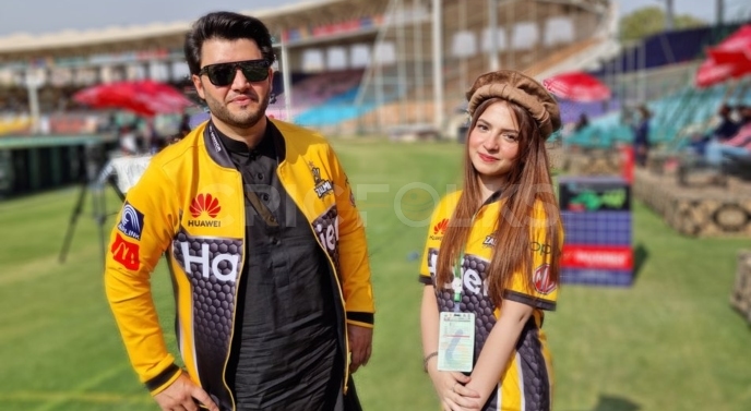 Fans slam Javed Afridi for bringing 'girls' but not 'good players'